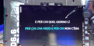 Amadeus accenna ‘La mia banda suona il rock’ a fine conferenza stampa