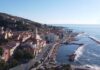 Santo Stefano al Mare, il 5 agosto il borgo diventa teatro con lo spettacolo “Voci a mezz’aria” santo stefano al mare