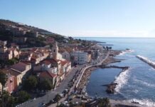 Santo Stefano al Mare, il 5 agosto il borgo diventa teatro con lo spettacolo “Voci a mezz’aria” santo stefano al mare