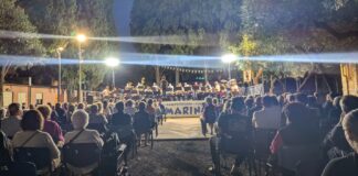 La Banda musicale Città di Diano Marina incanta il pubblico di Villa Scarsella con il concerto “Musica da Oscar”