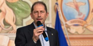 Il Sindaco di Diano Marina risponde a Rifondazione Comunista: “Per gli artisti di strada non si tratta di divieto, bensì di regolamentazione” cristiano za garibaldi