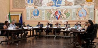 Consiglio comunale di Diano Marina: approvata l’esternalizzazione del servizio scuolabus, adottato l’aggiornamento relativo alle coibentazioni dei sottotetti consiglio comunale diano marina