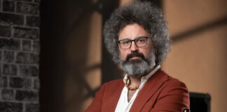 Simone Cristicchi vince il “Premio Lunezia per Sanremo 2025” con “Quando sarai piccola” Simone Cristicchi