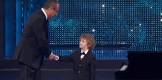 Sanremo 2025, il piccolo Alessandro Gervasi incanta l’Ariston con “Champagne” di Peppino Di Capri alessandro gervasi