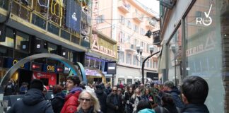 Sanremo 2025, sequestrati coltellini e pass falsi nella “zona rossa” durante il Festival ariston festival di sanremo