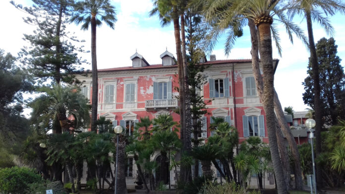 Palazzo del Parco diano marina