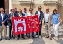 Ceriana entra ufficialmente tra “I Borghi più belli d’Italia”: consegnato il vessillo