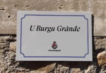Imperia riscopre la sua storia: affisse le targhe con i vecchi nomi dei “caruggi” e delle “ciasse” a Borgo d’Oneglia
