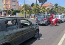 Diano Marina, tamponamento a catena sull’Aurelia davanti la Croce Rossa: ferita una donna