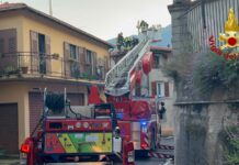 Cosio d’Arroscia, incendio in un camino si propaga al tetto: intervento dei Vigili del Fuoco