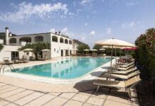 “Pool Party” di Ferragosto al Castellaro Golf Resort, grigliata in piscina e DJ set