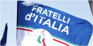 Gazebo di Fratelli d’Italia a Diano Marina per la campagna tesseramento 2026 fratelli d'italia