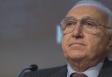 Addio a Pippo Baudo, la voce del Festival di Sanremo per oltre quarant’anni Pippo Baudo