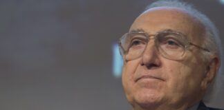 Addio a Pippo Baudo, la voce del Festival di Sanremo per oltre quarant’anni Pippo Baudo