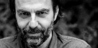 Diano Marina, “Incontri ravvicinati con i cantautori” si chiude con Neri Marcorè al Molo delle Tartarughe neri marcorè