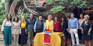 “Elogio alla compassione”: Bordighera premia don Rito Alvarez per l’impegno verso i più deboli