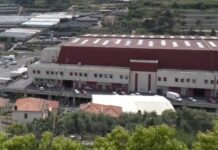 Mercato dei Fiori di Valle Armea, infiltrazioni d’acqua costringono gli studenti a lasciare la scuola mercato dei fiori sanremo