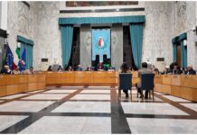 Consiglio comunale a Imperia: minuto di silenzio per Giovanni Zingaro. Scontro in aula su lavori pubblici, IMU e IRPEF consiglio comunale imperia