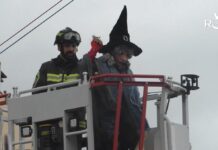 Imperia saluta le feste di Natale con il cimento invernale e la Befana dei Vigili del Fuoco salviamo la befana