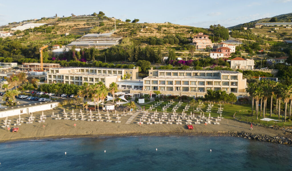 aregai marina hotel