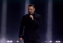 Sanremo 2026, Tiziano Ferro emoziona l’Ariston con i suoi successi tiziano ferro