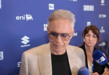 Sanremo 2026, il ritorno di Andrea Bocelli all’Ariston: “Agli aspiranti cantanti dico di vedersi come degli atleti” andrea bocellli