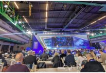 Sanremo 2026 inizia con l’appello: “No alle guerre” no alle guerre