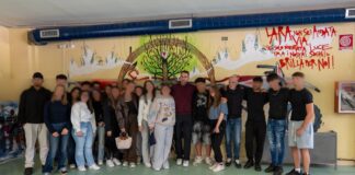 Bordighera, l’istituto “Montale” ricorda Lara Lorenzini con un murales istituto montale murales lara lorenzini