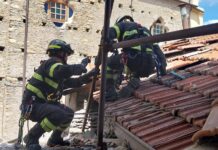 Fulmine sulla chiesa di Corte, Vigili del Fuoco al lavoro nella “zona rossa”