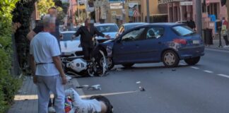 Diano Marina, scontro tra moto e auto sull’Aurelia: in codice rosso il centauro