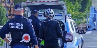 Diano Marina, stretta della Polizia Locale sulla sicurezza: oltre 40 sanzioni ai monopattini elettrici controlli polizia diano marina