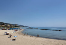 Taggia, acqua di balneazione nei limiti: parametri rientrati dopo il guasto alla fognatura spiaggia arma di taggia
