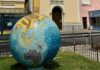 Diano Marina, restaurato il “Globo” di lungomare Carcheri: torna a splendere il mosaico del 1947