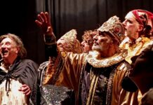 San Lorenzo al Mare, il borgo diventa teatro con “Voci a mezz’aria”: omaggio a Goldoni tra vicoli e piazze