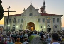 Imperia, successo al Monte Calvario per l’Orchestra Sinfonica di Sanremo con l’omaggio a Lucio Dalla chiesa monte calvario imperia