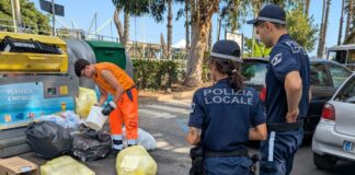 Rifiuti abbandonati a Diano Marina, tolleranza zero: scattano multe fino a 1.000 euro abbandono rifiuti diano marina