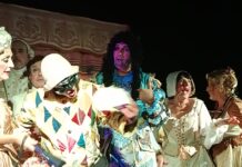 San Lorenzo al Mare incanta con “Voci a mezz’aria”: il borgo si trasforma nel teatro di Goldoni