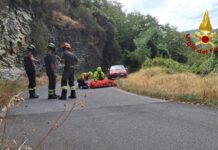 Incidente sulla SP54 in Valle Oxentina: auto fuori strada, donna trasportata in codice rosso al Santa Corona