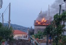 Villa Faraldi, incendio nel centro storico: a fuoco il tetto di un’abitazione incendio villa faraldi