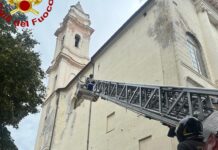 Imperia, fulmine danneggia il campanile della chiesa di San Biagio