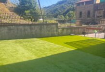 Scuole di Torri, nuovo prato sintetico per gli alunni: ultimati i lavori