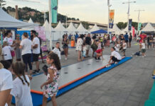 Imperia, oltre 350 bambini a “Sport a Vele spiegate”: Calata Anselmi si trasforma in una palestra a cielo aperto