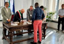 Sanremo, 10 nuovi cittadini italiani entrano nella comunità: cerimonia al Palafiori