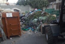 Valle Armea, rifiuti ammassati a terra vicino al Mercato dei Fiori impianto valle armea