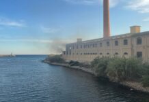 Imperia, incendio alle ex Ferriere: fiamme nella “Stecca”
