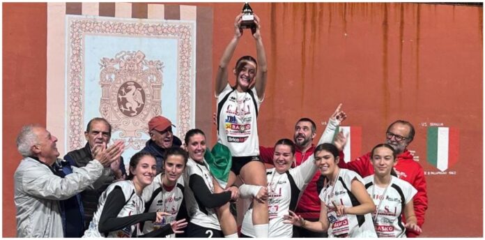 Amici del Castello sette volte pallapugno