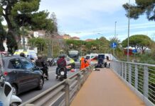 Bussana, scontro tra auto e moto sull’Aurelia: due persone gravemente ferite
