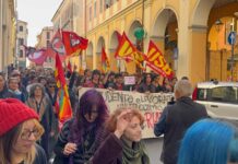 Sciopero a Imperia, circa 400 persone in corteo contro guerra e carovita